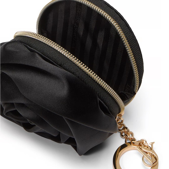 NWT VICTORIA'S SECRET
Satin Rose Coin Purse Keychain - Picture 2 of 2